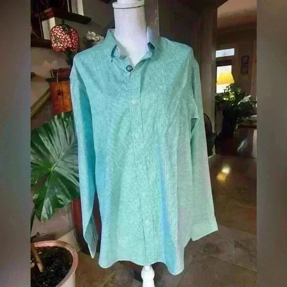 IZOD mens button down green shirt. Size Large. Green NWT. Brand New. Classic - Picture 3 of 6
